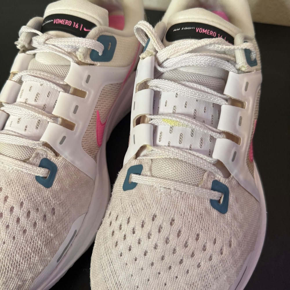Nike Air Zoom Vomero‎ 16 Womens Size 8 White Pink Running Shoes Athleisure - Picture 10 of 15